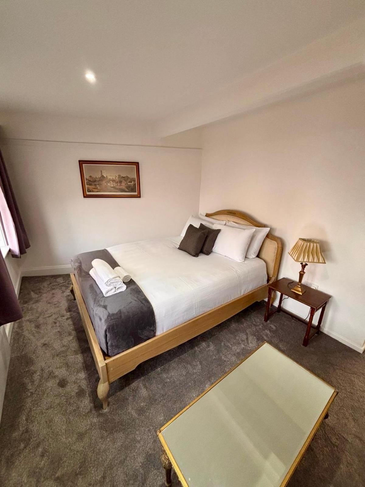 Hotel Juniper Berry Southampton Esterno foto