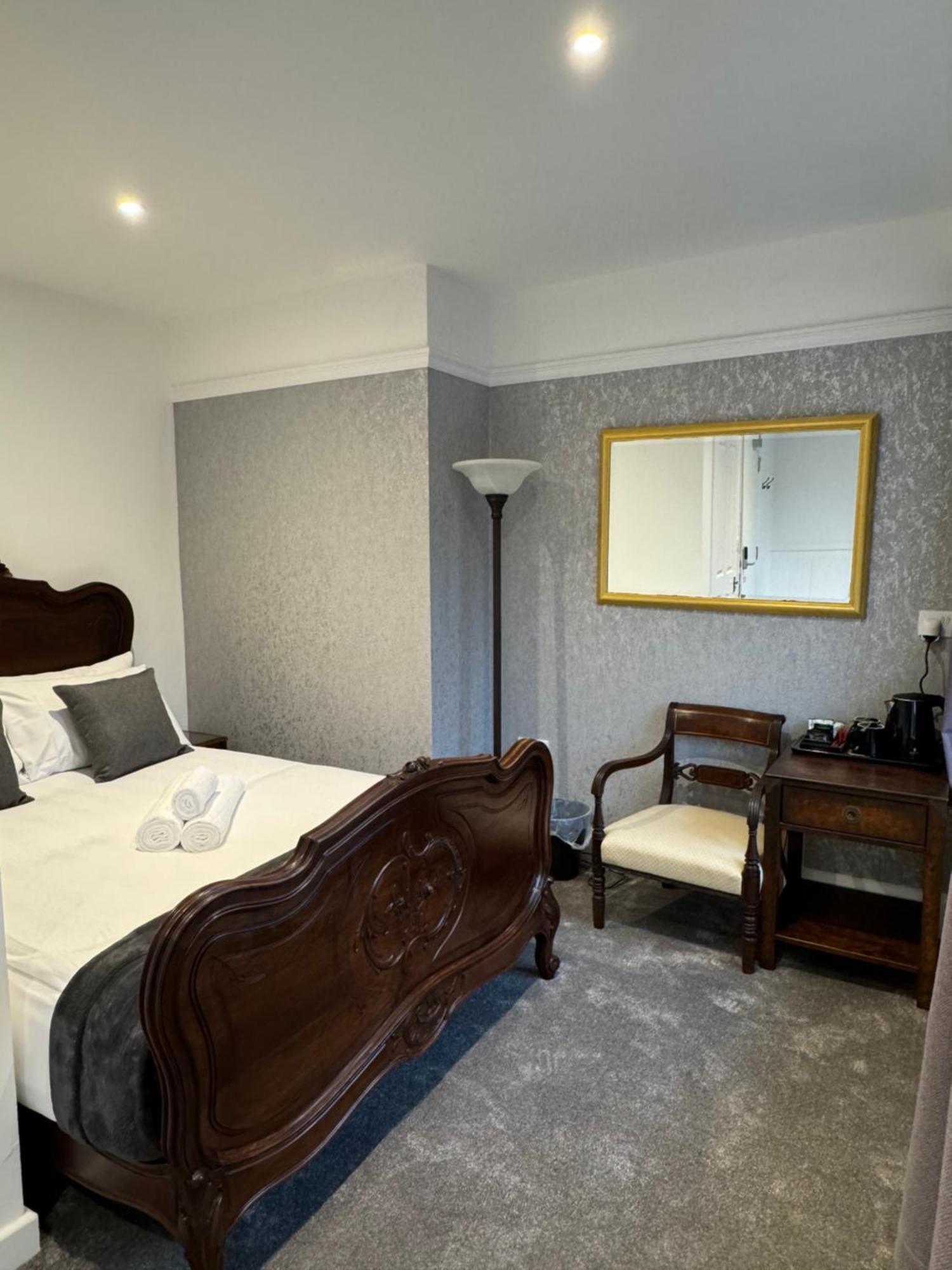 Hotel Juniper Berry Southampton Esterno foto