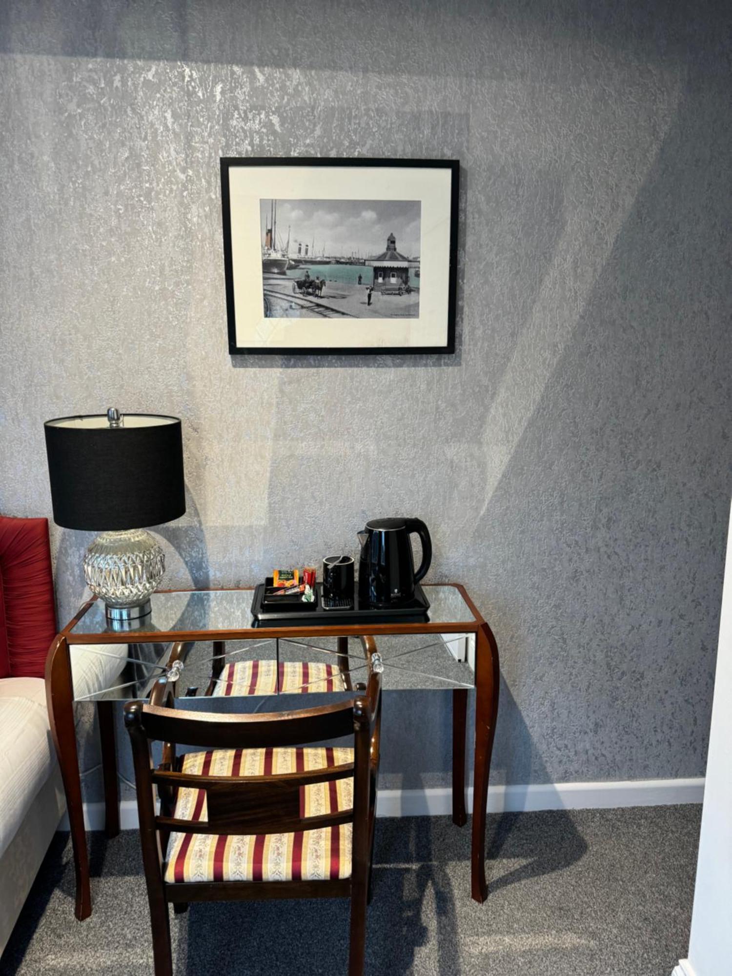 Hotel Juniper Berry Southampton Esterno foto